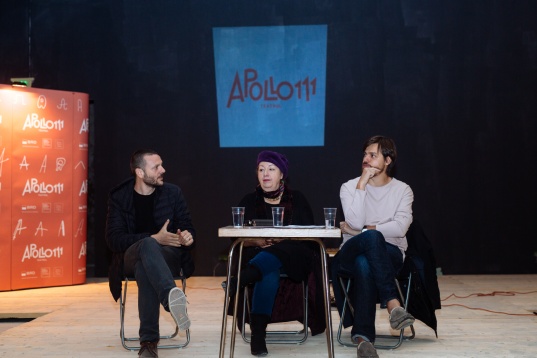 TEATRUL APOLLO 111