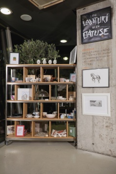 Pop-up Store-ul Diploma la cafeneaua The Institute