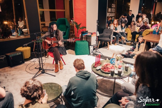 MOBILA DALIN // KITRA WILL CUSTOMIZE LIVE THE FLOW SOFA AT MOBILADALIN SHOWROOM 