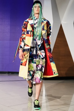 BIANCA ILONCA //  O CERCETARE A CONTEXTULUI SOCIO-CULTURAL ÎN CARE S-A DEZVOLTAT JEAN-MICHEL BASQUIAT. INFLUENȚA LUI ÎN MODA CONTEMPORANĂ