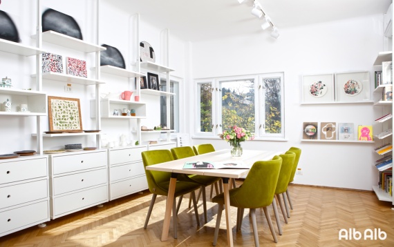 AlbAlb, un nou concept de spațiu dedicat artei și designului, s-a deschis în București