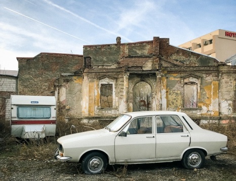 LOCAL HOSTS // CRONICILE ISTORICE ȘI ARHITECTURALE ALE CARTIERULUI CREATIV
