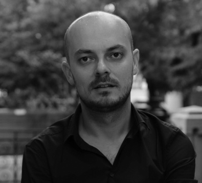 Attila Kim: La DIPLOMA 2019 am încercat să creăm un cadru scenografic monumental prin care şi lucrările prind un aer mai special