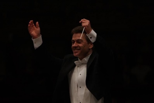 Dirijorul Christian Badea și pianistul Daniel Ciobanu deschid pe 2 aprilie 2020 stagiunea online a Filarmonicii „George Enescu”