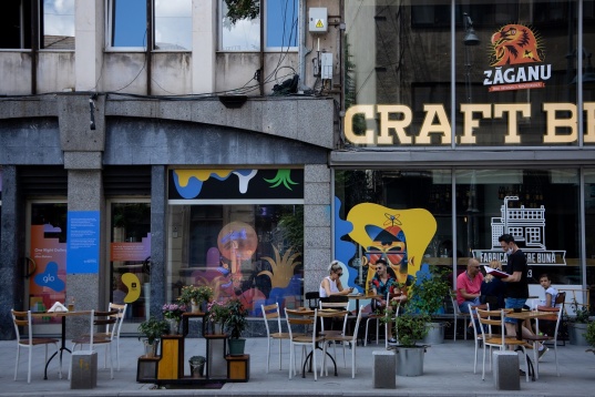 Cea de-a 14-a ediție One Night Gallery devine expoziție itinerantă și va avea loc și la Timișoara