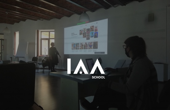 Școala IAA s-a mutat (și) online