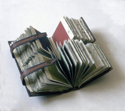  Fundația Interart TRIADE prezintă expoziția Aripa secretă ca parte componentă a Bienalei Art Encounters 2021