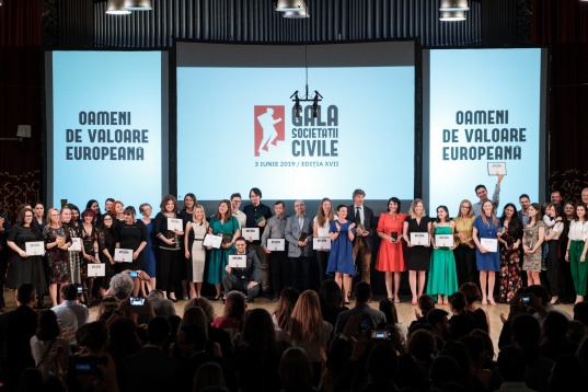 De 20 de ani pentru binele societății civile