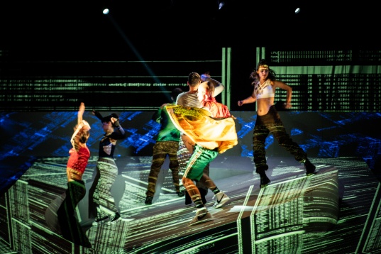Dragoste în vremea (R)Evoluției digitale premieră la Teatrul EXCELSIOR 