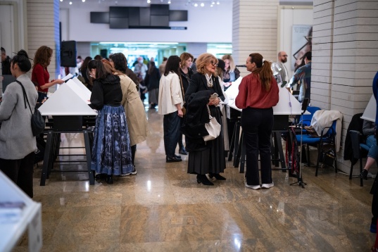 Câștigătorii Romanian Jewelry Week VI – un eveniment de referință pentru bijuteria contemporană din România și Europa de Est