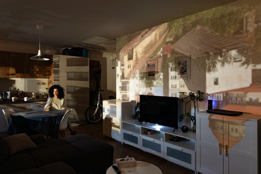 Atlasul Singurătății @GenZ:TM – o expoziție despre cum trăiesc tinerii  singurătatea în era conexiunilor permanente