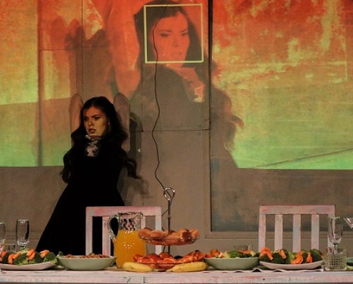 Spectacolul „Aniversarea” face parte din micro-stagiunea stArtAct @unteatru