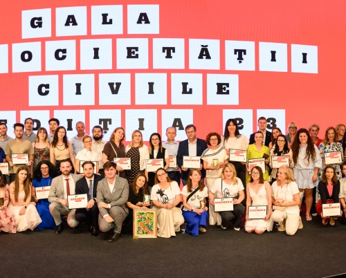 Salvați Copiii România câștigă Marele Premiu al Galei Societății Civile 2025 